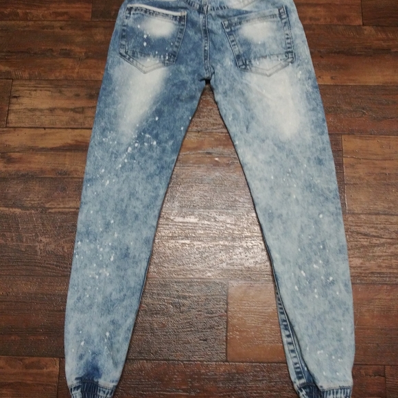 CJ Black Stonewashed Jean - Picture 2 of 5